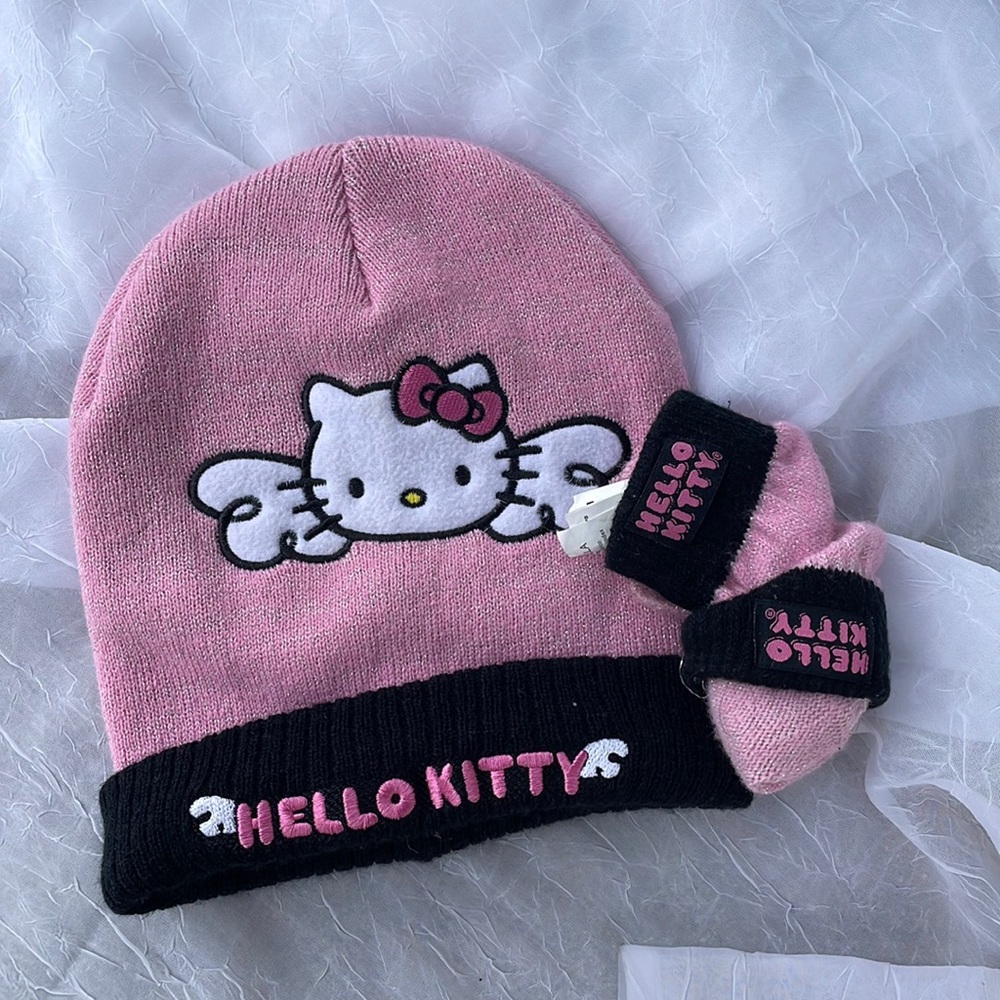 Hello kitty beanie set